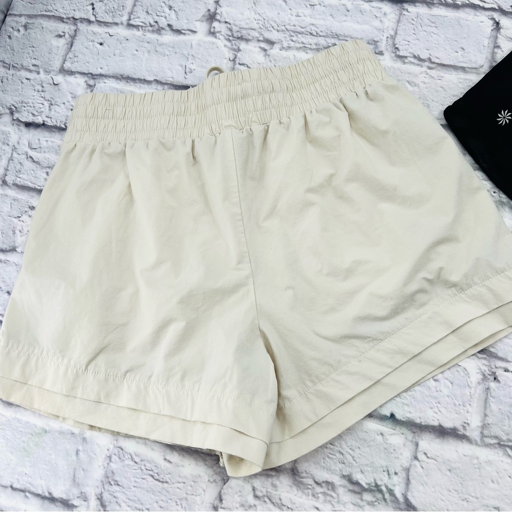 3 Pairs of Athletic Shorts Athleta and Calia Womans Size Small 2 Black 1 Cream - Picture 8 of 9